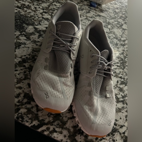 On cloud gray sneakers. - Picture 1 of 3